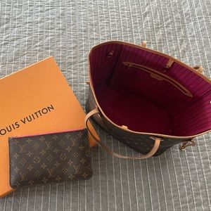 - Louis Vuitton Neverfull MM Peony Lining